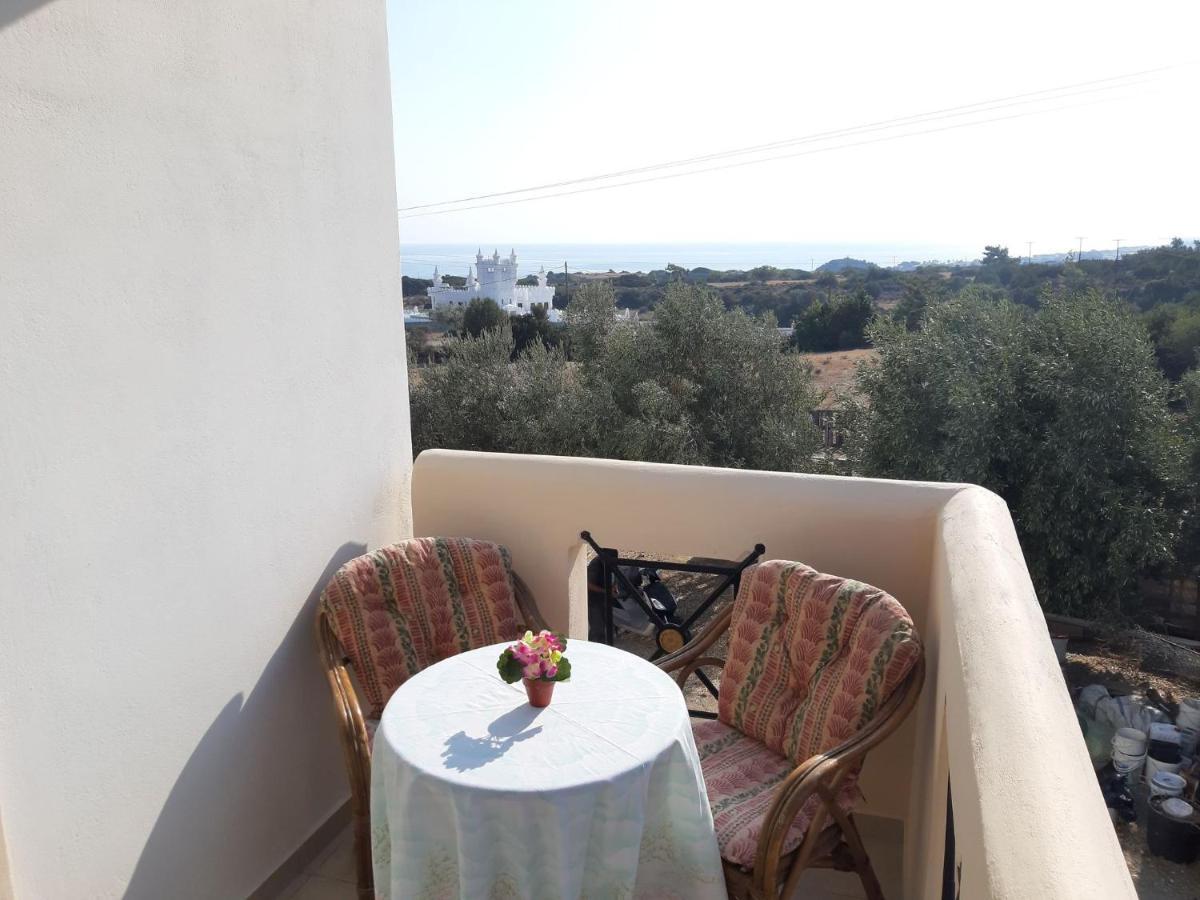 Villaer Katerina In Kiotari